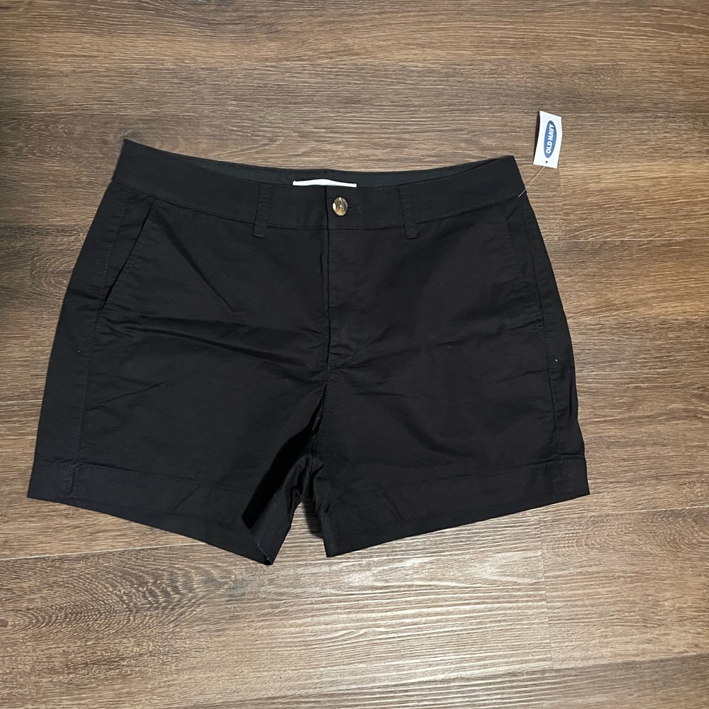 Womens 5 inch old navy shorts